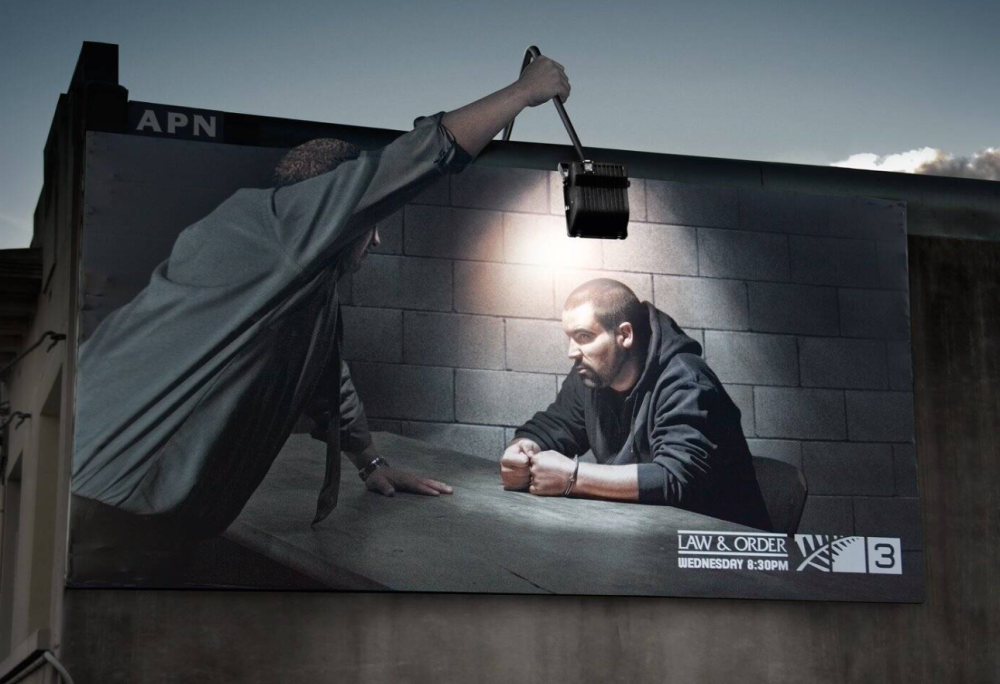 2010年 TV3《Law & Order outdoor lamp》